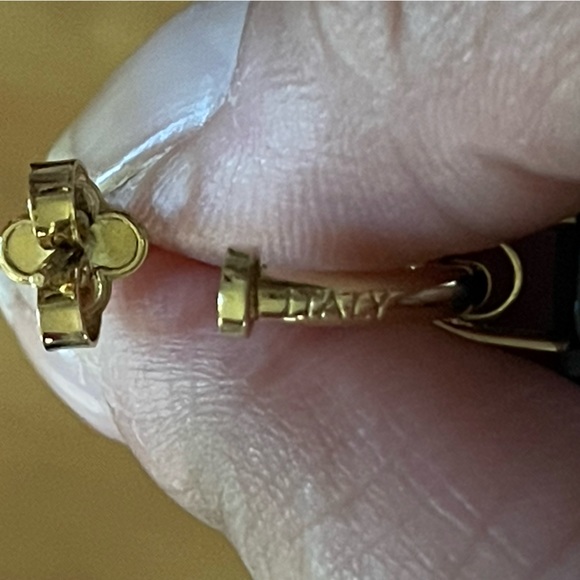 Louis Vuitton, Preloved, 100% authentic earrings beautiful set comes with DB. - Picture 8 of 10